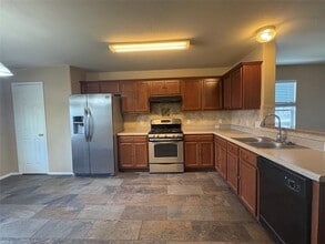 18316 Great Falls Dr in Manor, TX - Building Photo - Building Photo