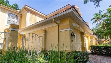 2200 Arielle Dr in Naples, FL - Building Photo - Building Photo