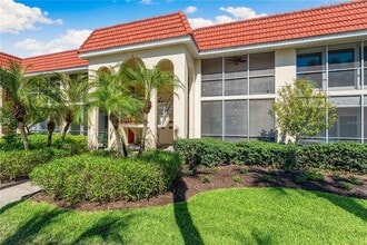 137 Avenida Messina, Unit 2 in Sarasota, FL - Building Photo - Building Photo