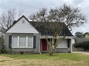 3318 Charleston St in Houston, TX - Building Photo - Building Photo