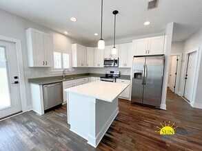 3124 Pinot Way in Crestview, FL - Building Photo - Building Photo