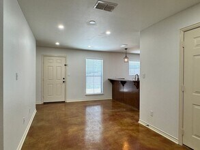 13343-13343 Country Meadow Ln in Lindale, TX - Building Photo - Building Photo