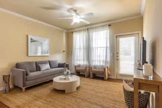 Renaissance At North Park in Lubbock, TX - Building Photo - Interior Photo