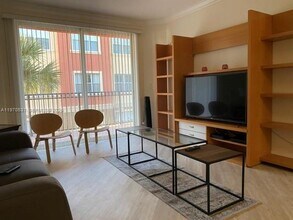 4602 SW 160th Ave, Unit 529 in Miramar, FL - Foto de edificio - Building Photo