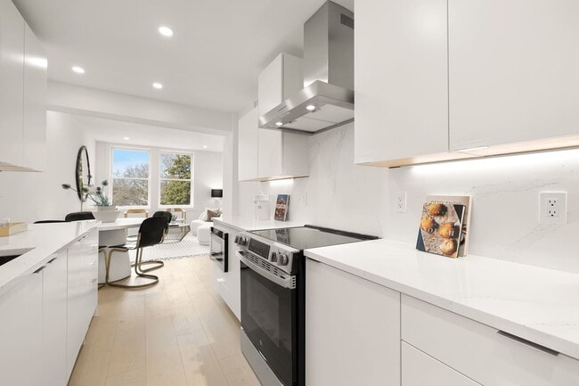 The Windsor - Kalorama in Washington, DC - Building Photo - Building Photo