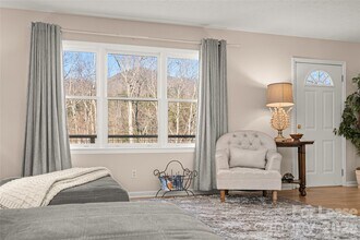 73 The Old Run Rd in Fairview, NC - Building Photo - Building Photo