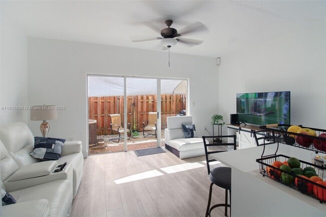 3330 NE 13th Cir Dr in Homestead, FL - Building Photo - Building Photo