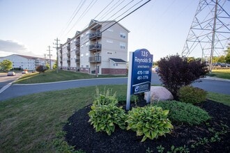 135 Reynolds St in Fredericton, NB - Building Photo - Building Photo