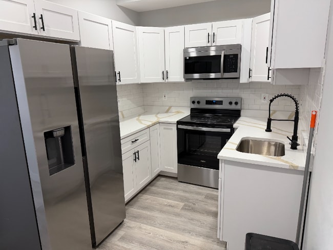 2001 Boone St in Baltimore, MD - Building Photo - Building Photo