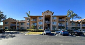 271 SW Palm Dr in Port St. Lucie, FL - Building Photo