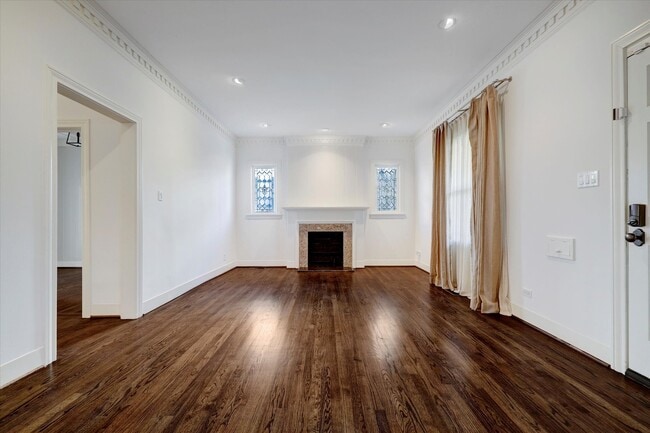 property at 2622 Westgate Dr