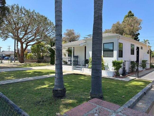 4477 Harding Ave in Los Angeles, CA - Building Photo - Building Photo