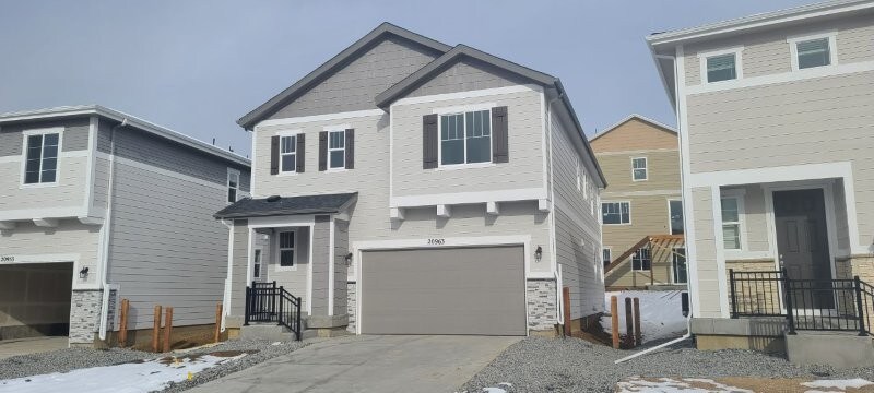 20963 E Radcliff Pl in Aurora, CO - Foto de edificio