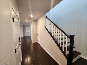 5476 Sentinel Point Ct in Las Vegas, NV - Building Photo - Building Photo