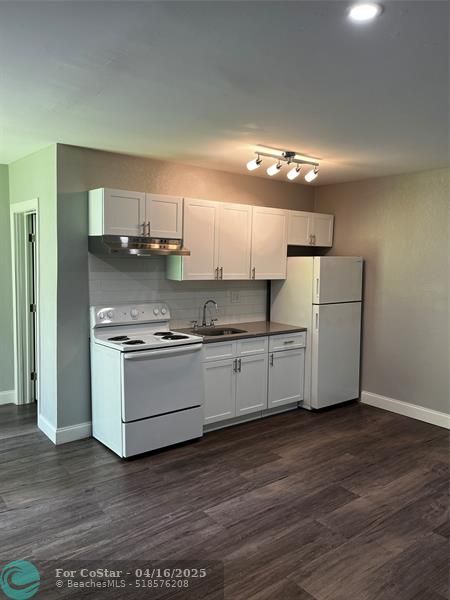 3201 23rd St W in Lehigh Acres, FL - Foto de edificio - Building Photo