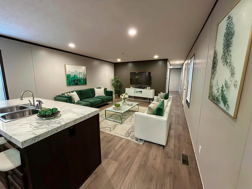 606 Eloise St in Conroe, TX - Building Photo