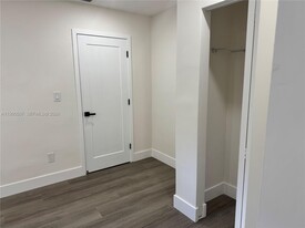 18831 NW 42nd Ct in Miami Gardens, FL - Building Photo