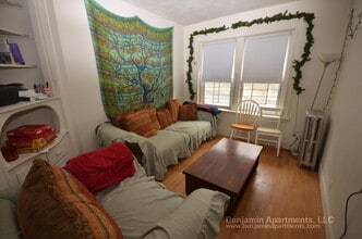 11 Mt Hood Rd, Unit 2 in Boston, MA - Building Photo - Building Photo