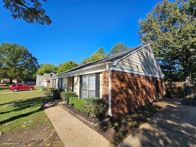 3943 Silverleaf Rd in Memphis, TN - Building Photo - Building Photo