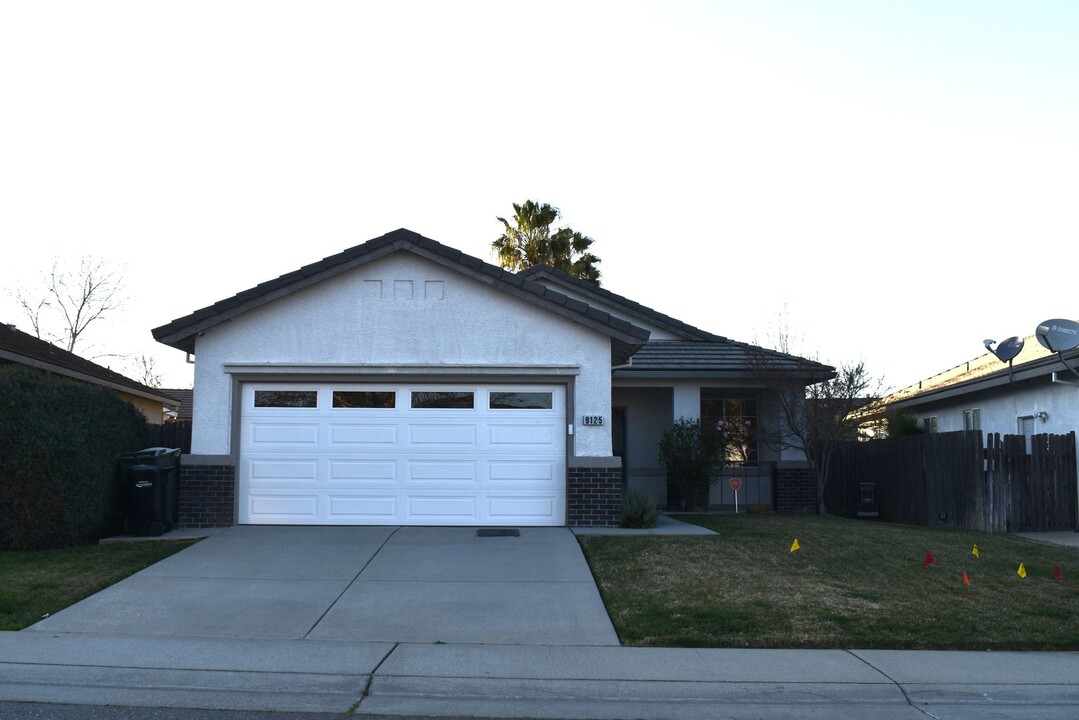 9125 Bramwell Way in Sacramento, CA - Building Photo