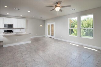 213 Bridgeford Dr in Austin, TX - Building Photo - Building Photo