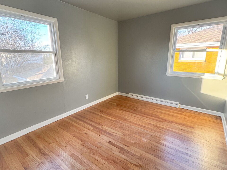 4931-4933-4933 N 50th St in Milwaukee, WI - Foto de edificio
