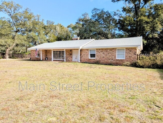 2 Manor Dr in Pensacola, FL - Building Photo - Building Photo