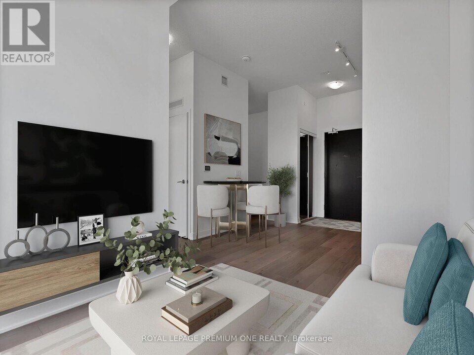 10-1210 Honeycrisp Cres in Vaughan, ON - Building Photo