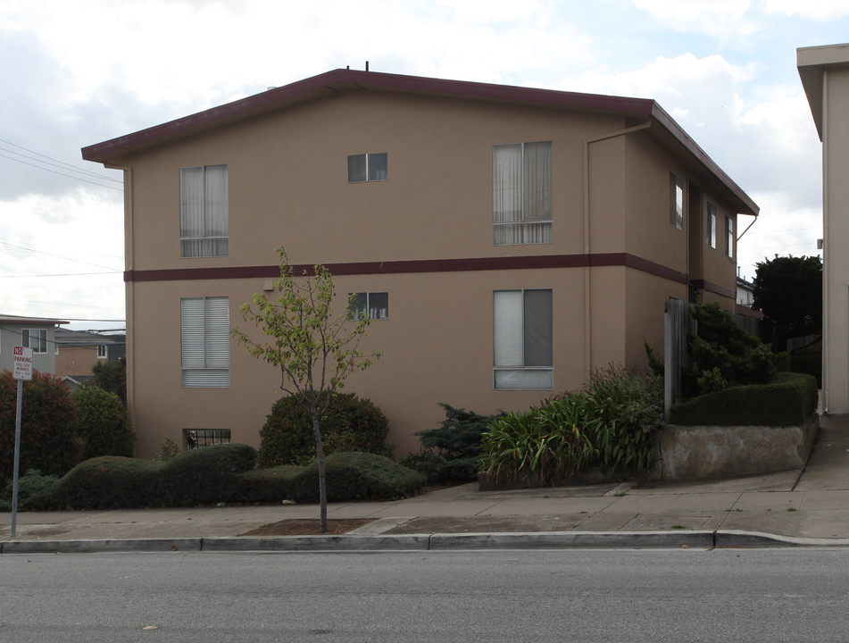 15 Magnolia Ave in South San Francisco, CA - Building Photo