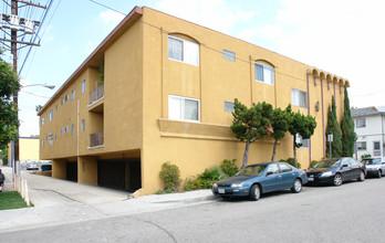 1063 Justin Ave in Glendale, CA - Building Photo - Building Photo