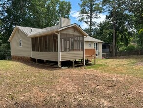 147 W Putnam Ferry Rd in Woodstock, GA - Building Photo - Building Photo