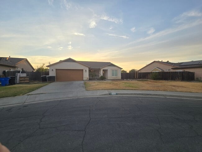 property at 1236 S Capital Ct