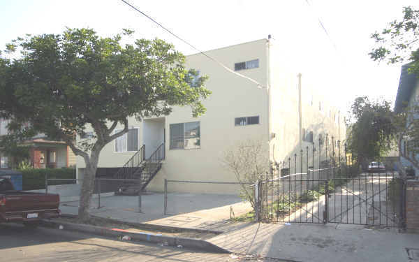 1326 Valencia St in Los Angeles, CA - Building Photo - Building Photo