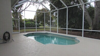 1326 SW Briarwood Dr in Port St. Lucie, FL - Building Photo - Building Photo
