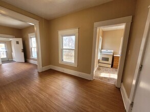 1310 Ascension St in Des Moines, IA - Building Photo - Building Photo