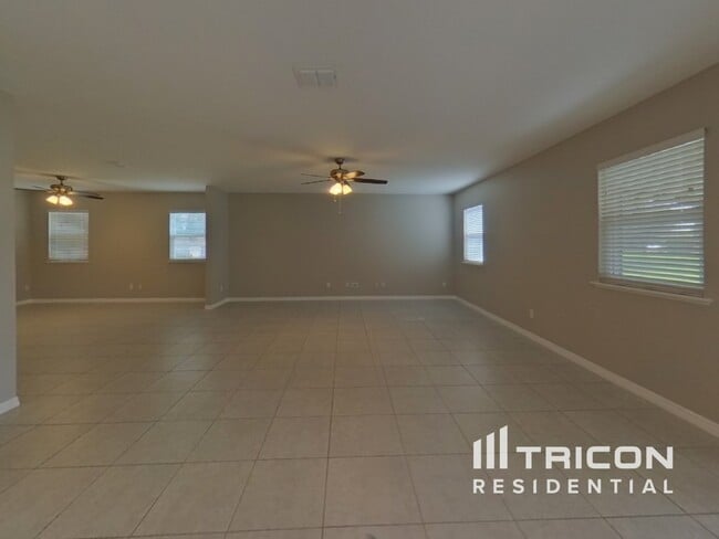 15406 Taurus Ct in Mascotte, FL - Building Photo - Building Photo