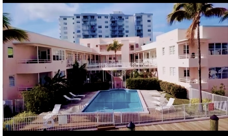 6881 Bay Dr, Unit Cozy 2 bedroom Normandy in Miami Beach, FL - Building Photo