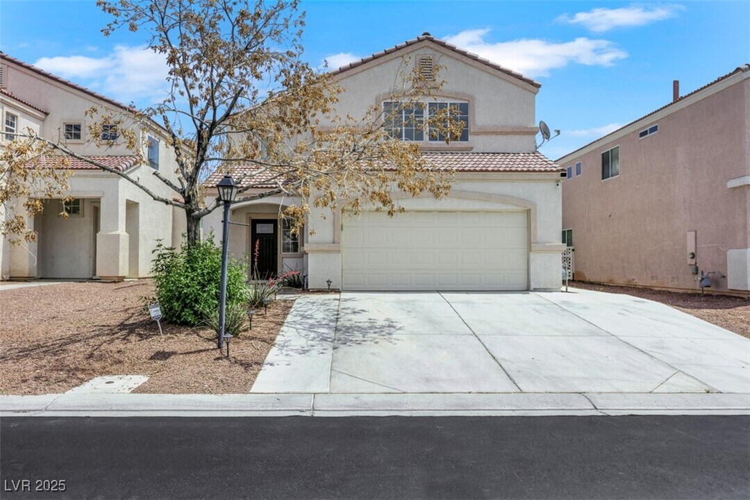 6636 Petrified Forest St in North Las Vegas, NV - Building Photo