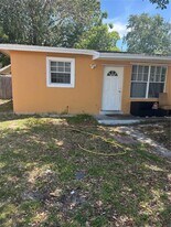 4141 SW 32nd Dr in West Park, FL - Building Photo