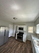 311 S Taylor St, Unit 1 in Mishawaka, IN - Building Photo - Building Photo