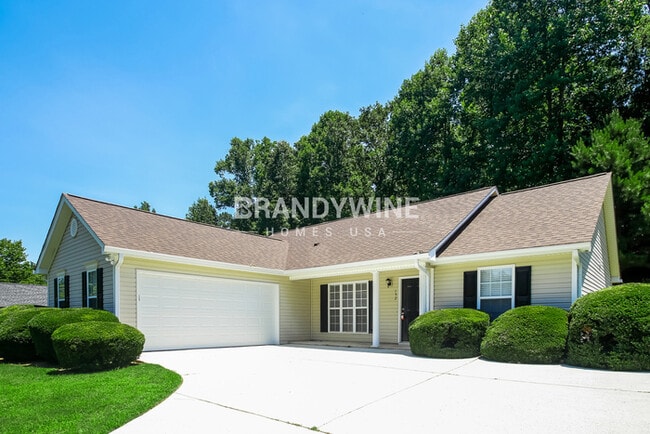 152 Ridgecrest Dr in Douglasville, GA - Foto de edificio - Building Photo