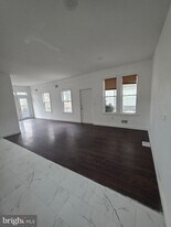 108 Cooper Ave in Oaklyn, NJ - Building Photo