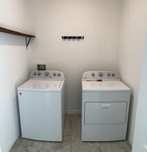 2073 SW Ember St in Port St. Lucie, FL - Building Photo - Building Photo