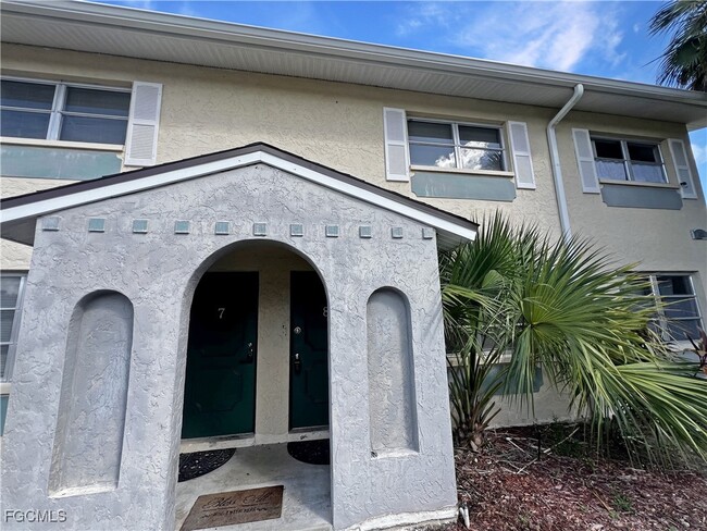 property at 6635 Warwick Cir