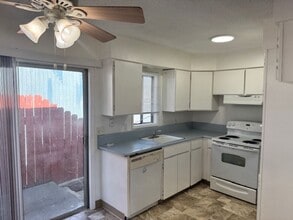510 Plum St in Medford, OR - Building Photo - Building Photo