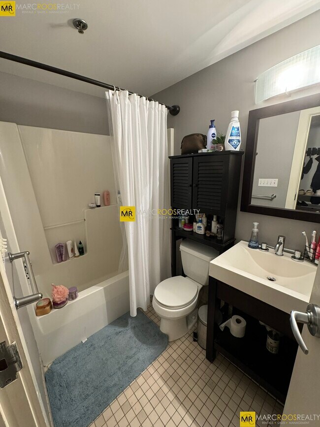 535 Commonwealth Ave, Unit 5A in Boston, MA - Building Photo - Building Photo