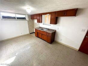 10 Highview Cir in Weirton, WV - Building Photo - Building Photo