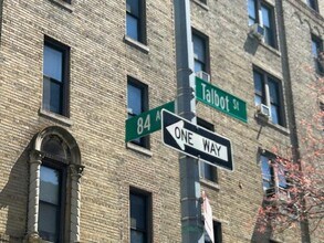 8352 Talbot St in Queens, NY - Building Photo - Building Photo