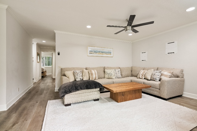 8503 Villa La Jolla Dr