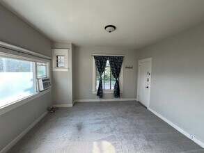 1102 W Sharp Ave in Spokane, WA - Building Photo - Building Photo